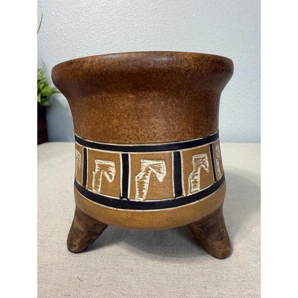 Other - Vintage Mexican Hand Made Folk Art Ceramic Tripod Pottery bowl